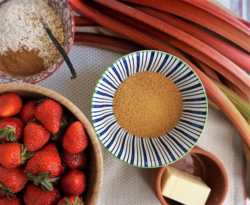 recette-crumble vanille fraises rhubarbe